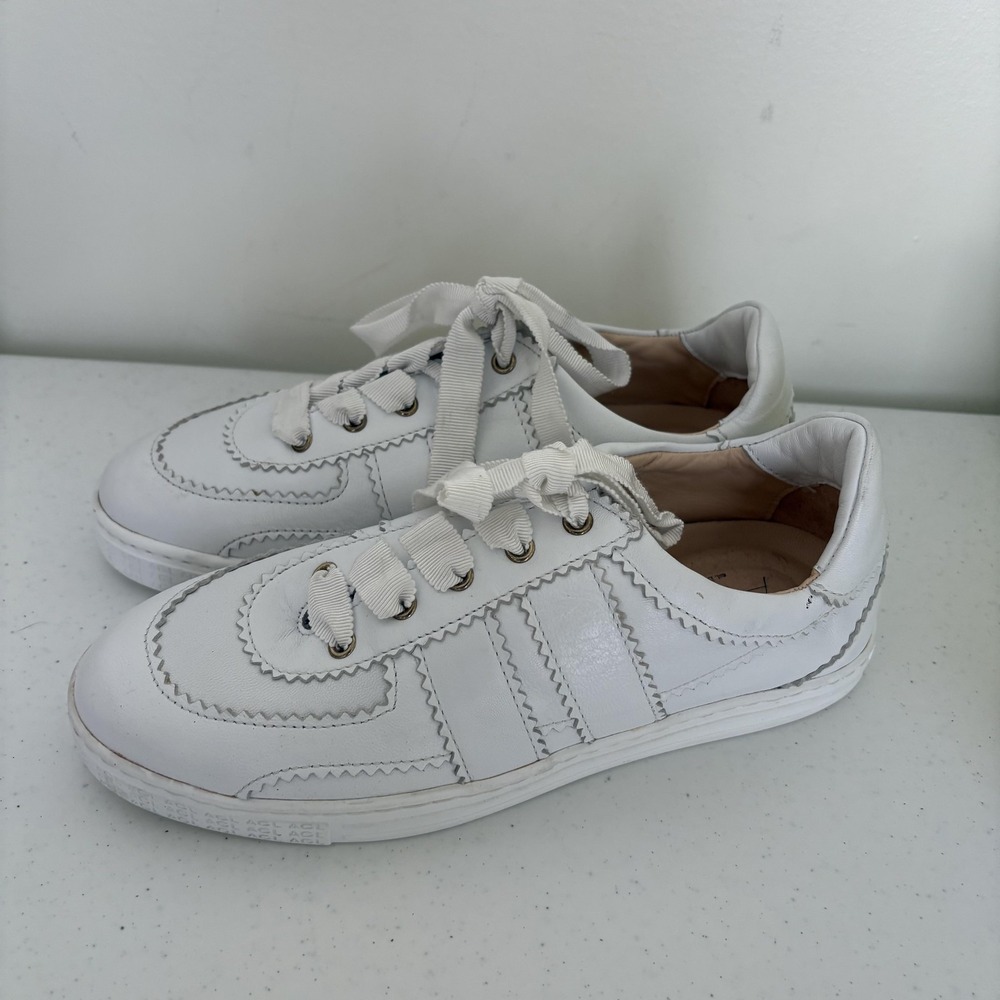 AGL Shoes‎ Womens Size 7 White Leather Lace Up Sneakers Made in Italy D936107